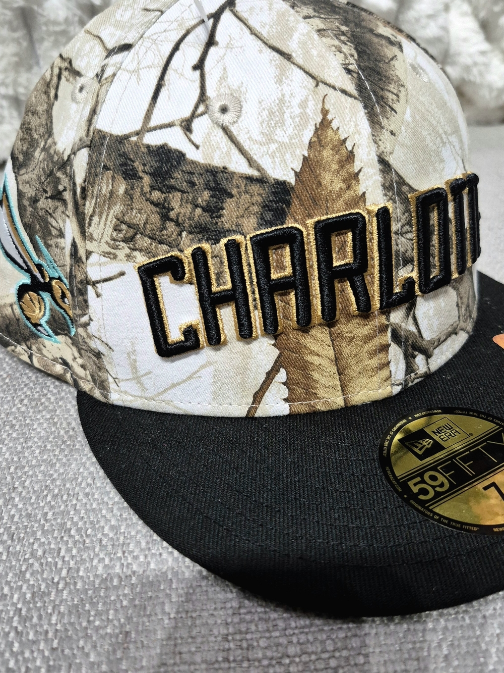 NWT New Era Charlotte Hornets RealTree Camo 59FIFTY Fitted Hat (Size 7)